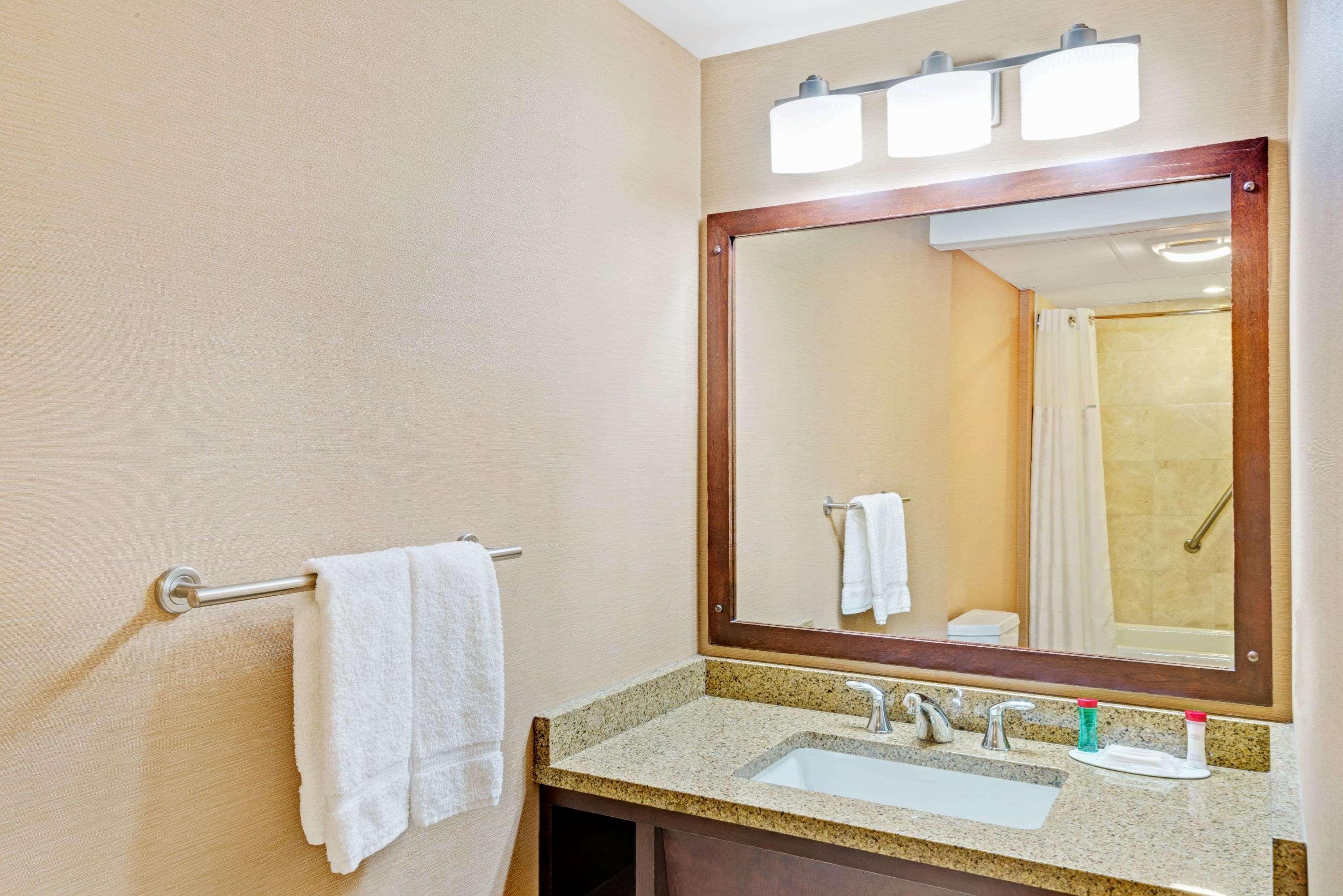 Ramada By Wyndham Seekonk Providence Area Εξωτερικό φωτογραφία
