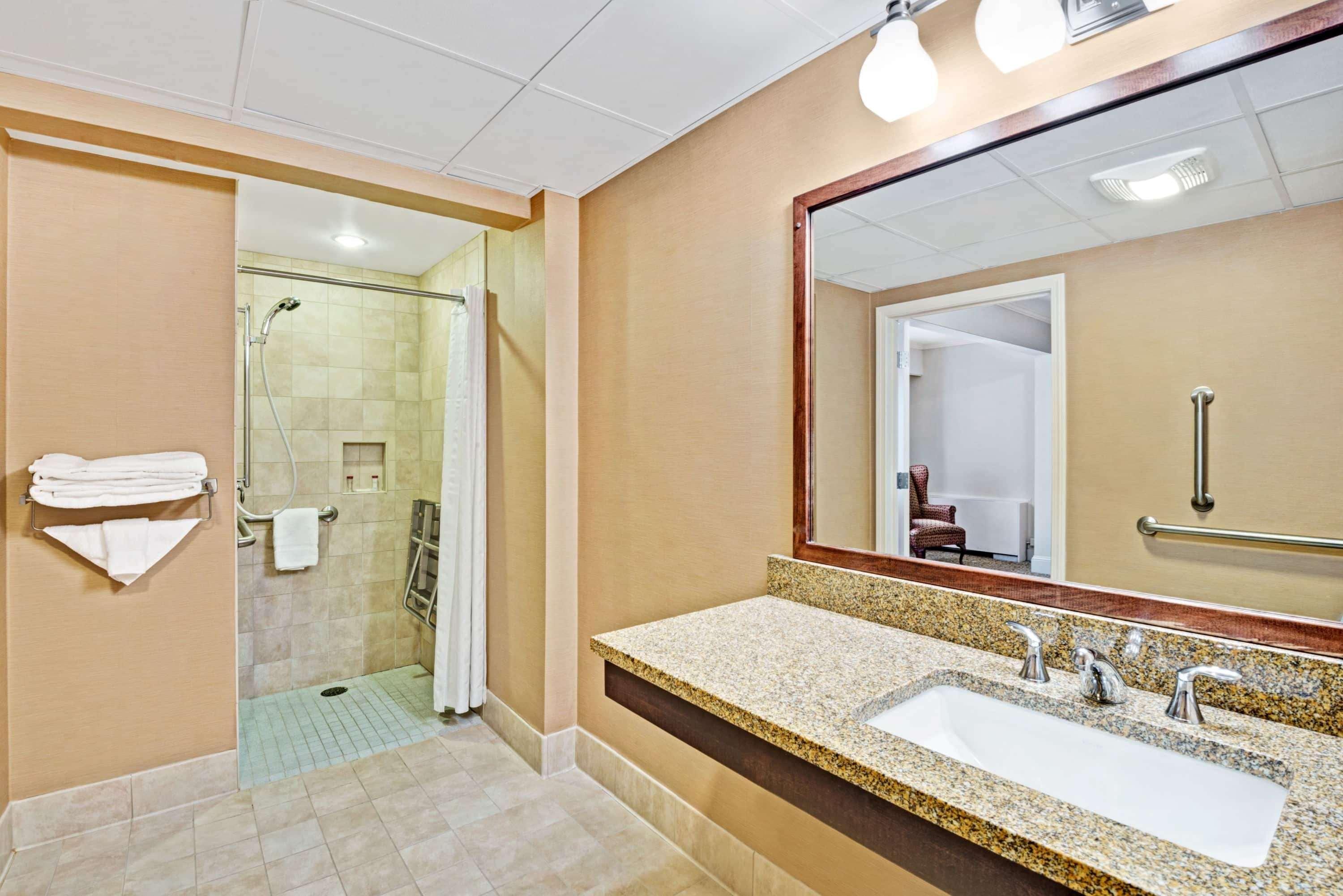 Ramada By Wyndham Seekonk Providence Area Εξωτερικό φωτογραφία