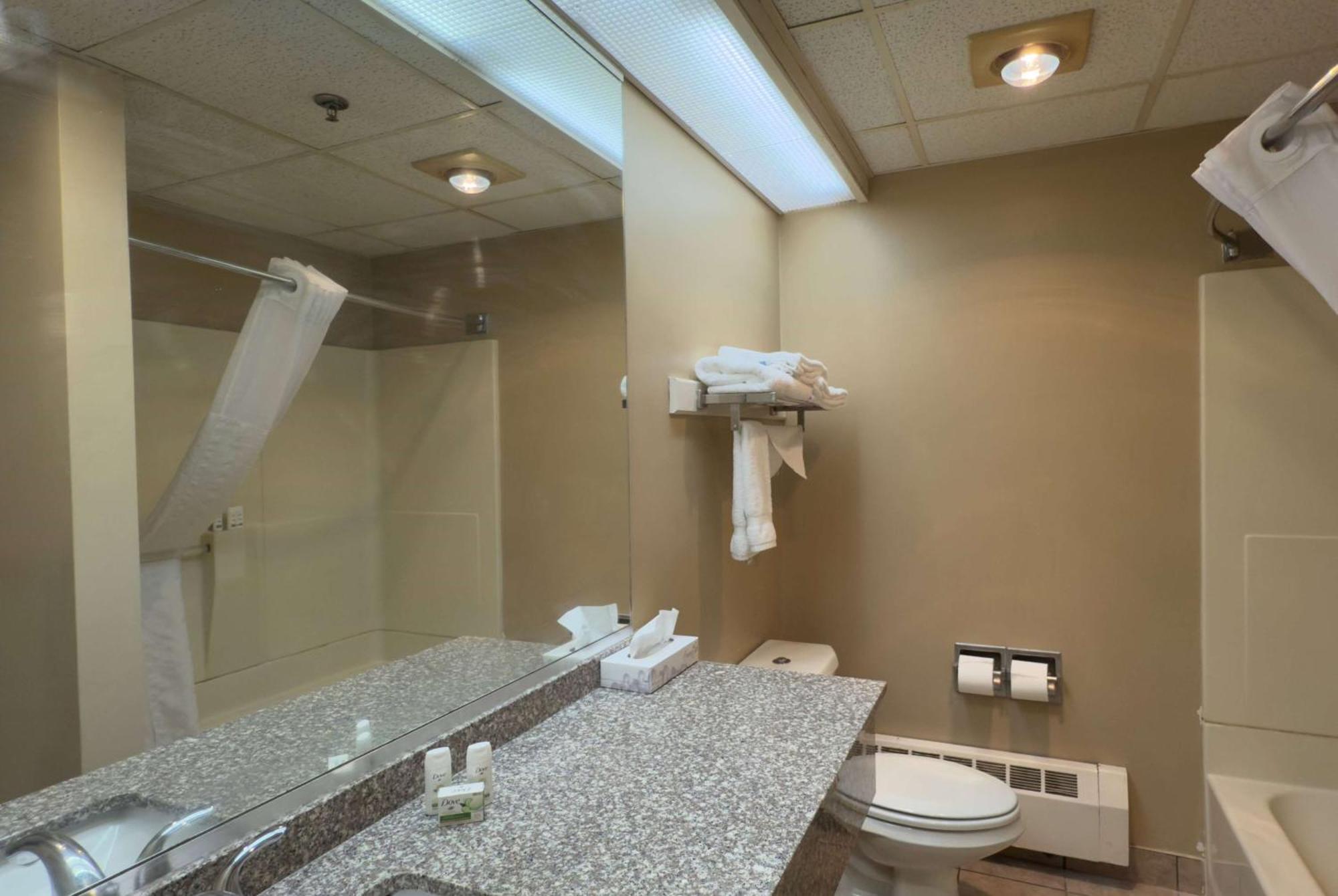 Ramada By Wyndham Seekonk Providence Area Εξωτερικό φωτογραφία