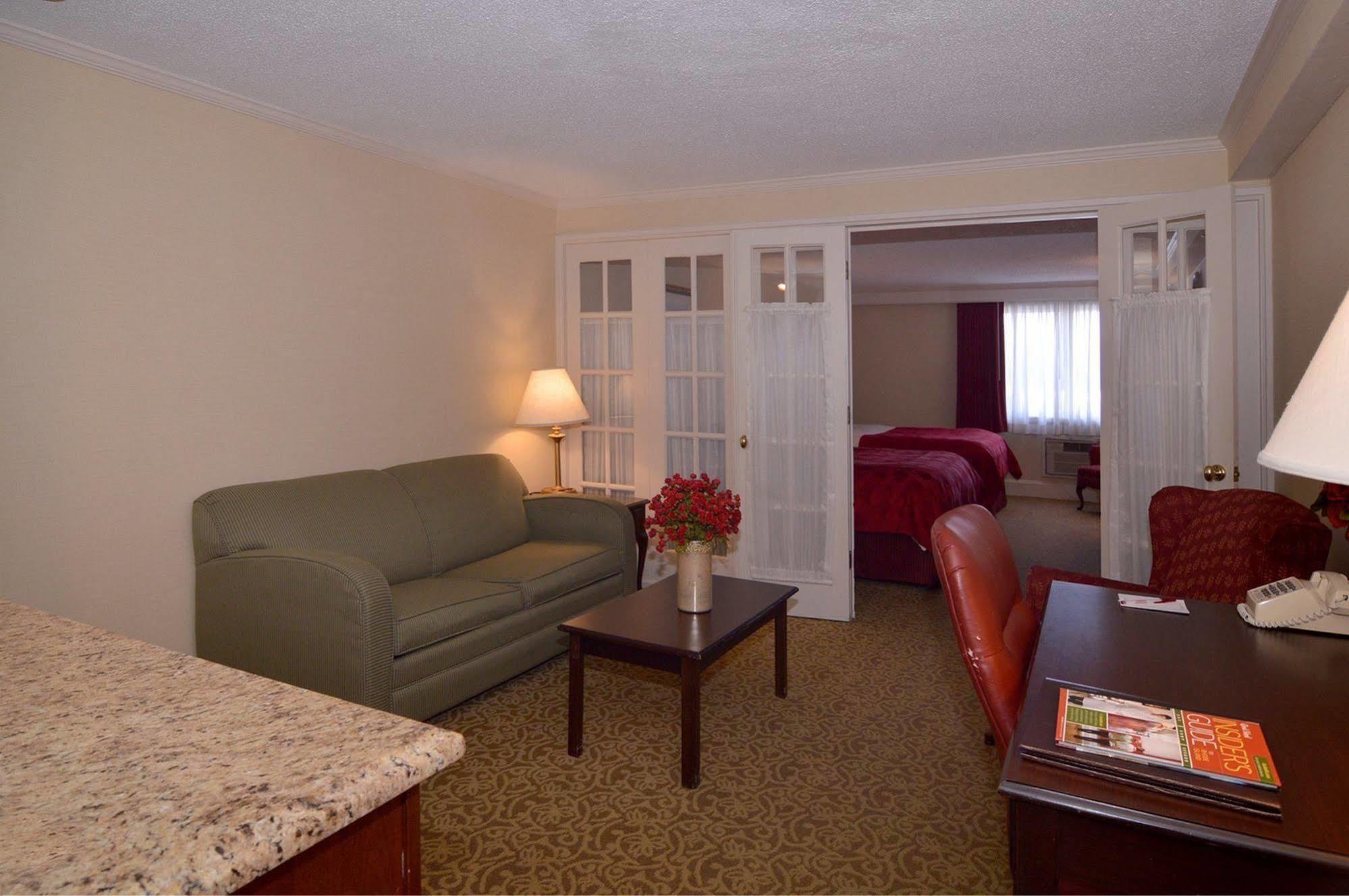 Ramada By Wyndham Seekonk Providence Area Εξωτερικό φωτογραφία